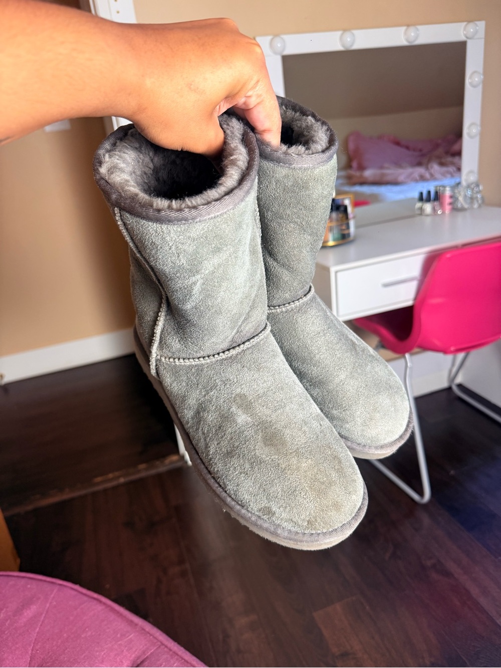 🤍 UGG Australia Classic Short II Boots – Grey Sheepskin